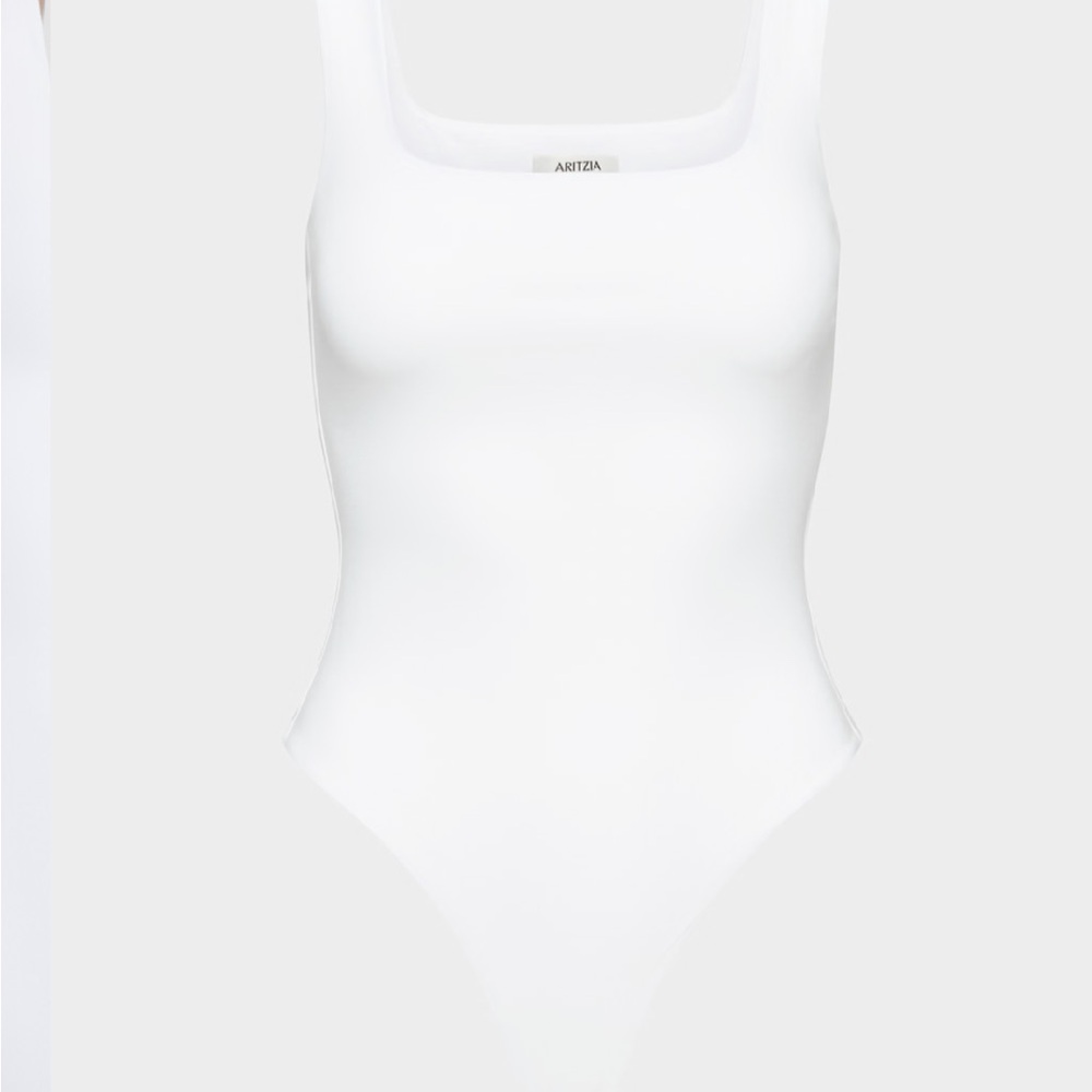 Aritzia Casual Contour Squareneck Bodysuit